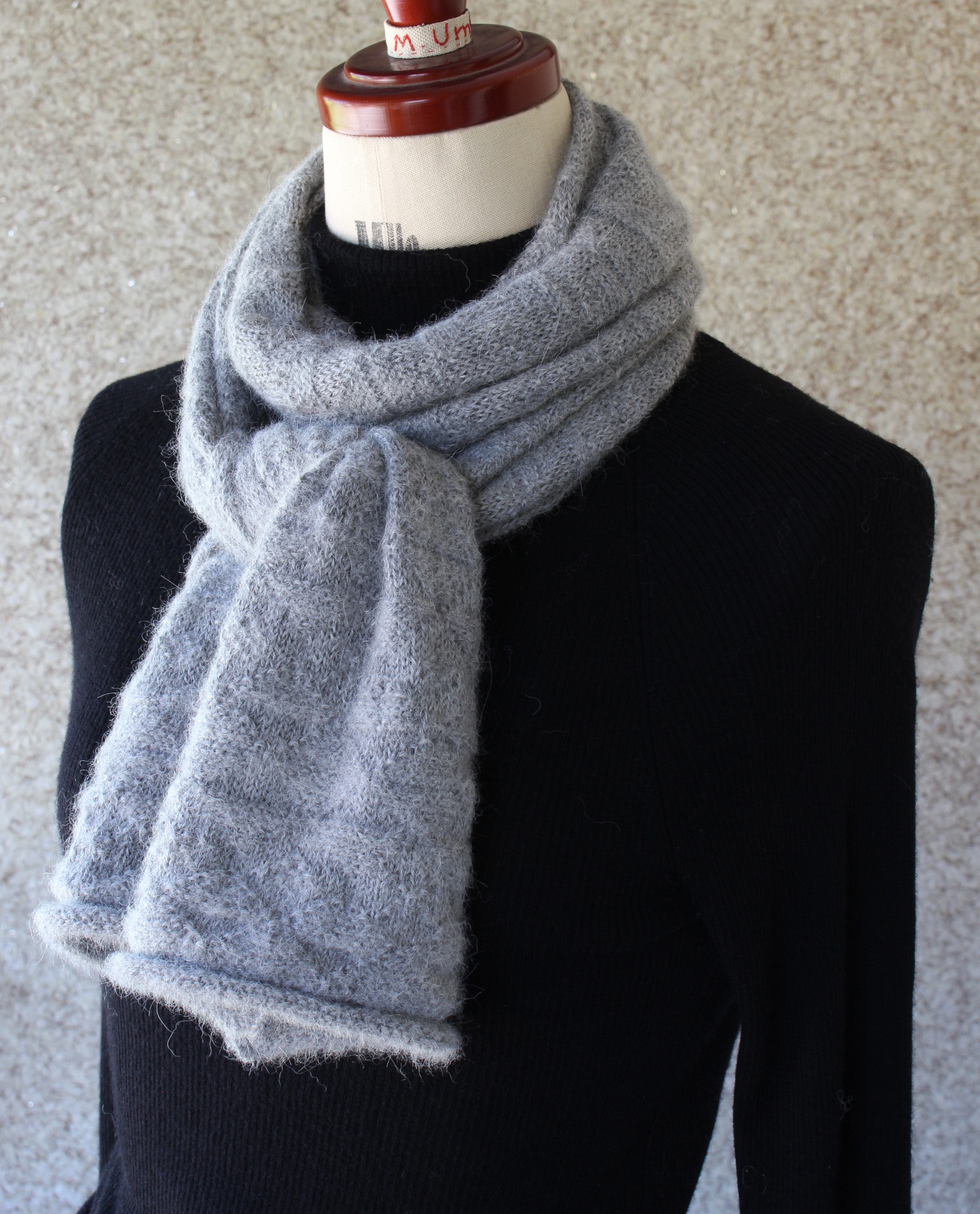 ベビーアルパカのマフラー ＊大きめの幾何学模様＊