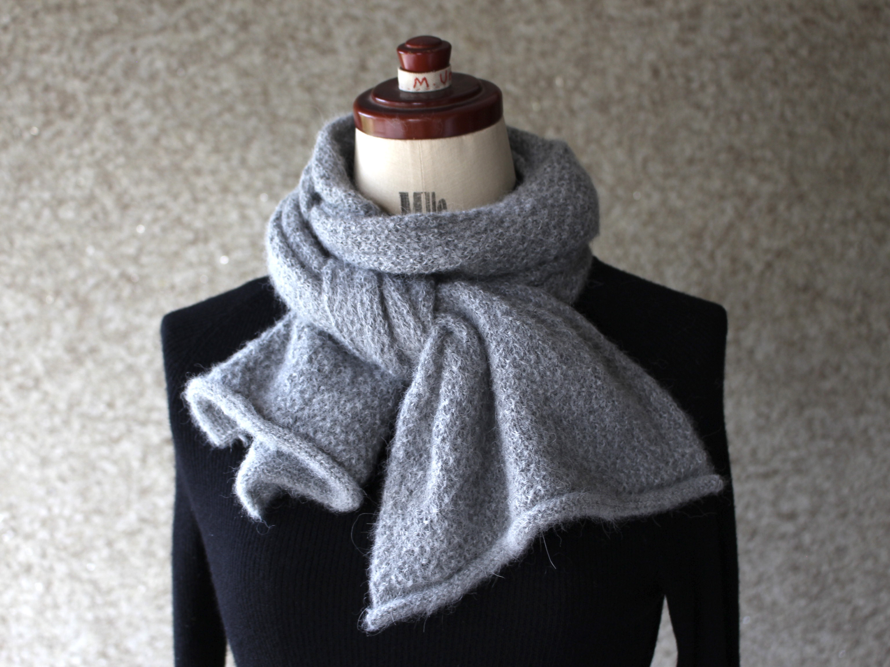 ベビーアルパカのマフラー  ＊レースのような細かい模様＊