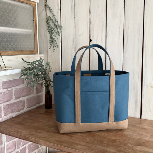 Mベーシック帆布トートバッグ〈くすみブルー×グレージュ