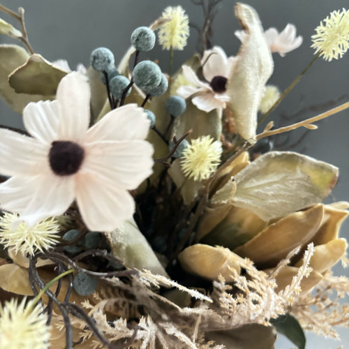 お部屋に癒しの空間を✳秋色コスモスのお花の小物入れ スクエア型