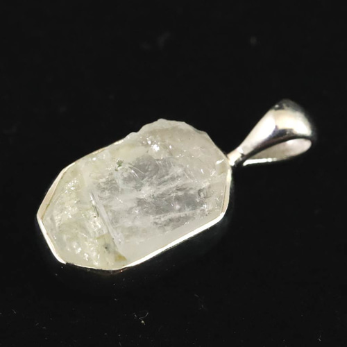 フェナカイト原石 ペンダントチャーム 18金 フェナカイト原石