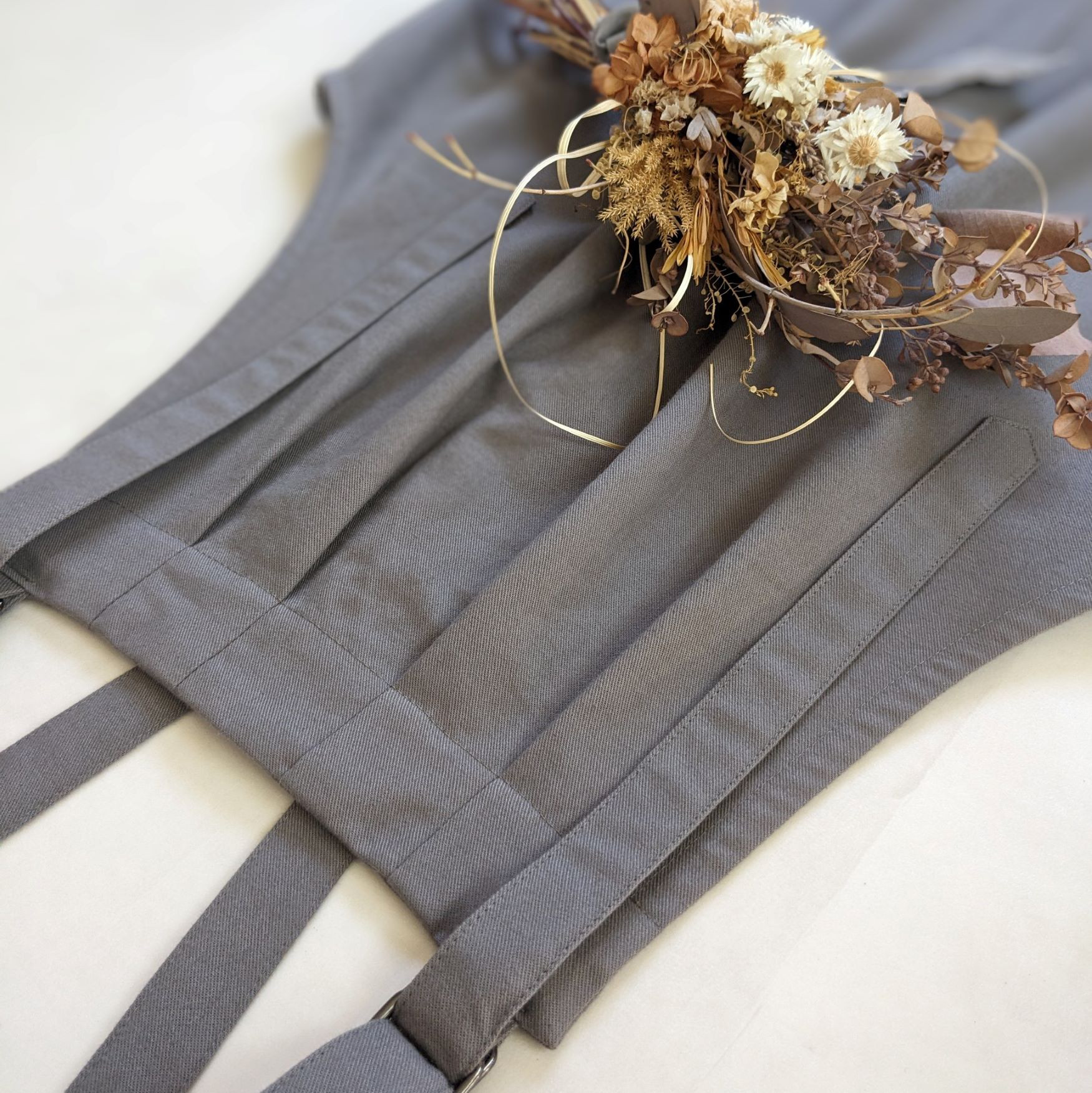 大人のためのサロペットスカート（グレー　コットンツイル）