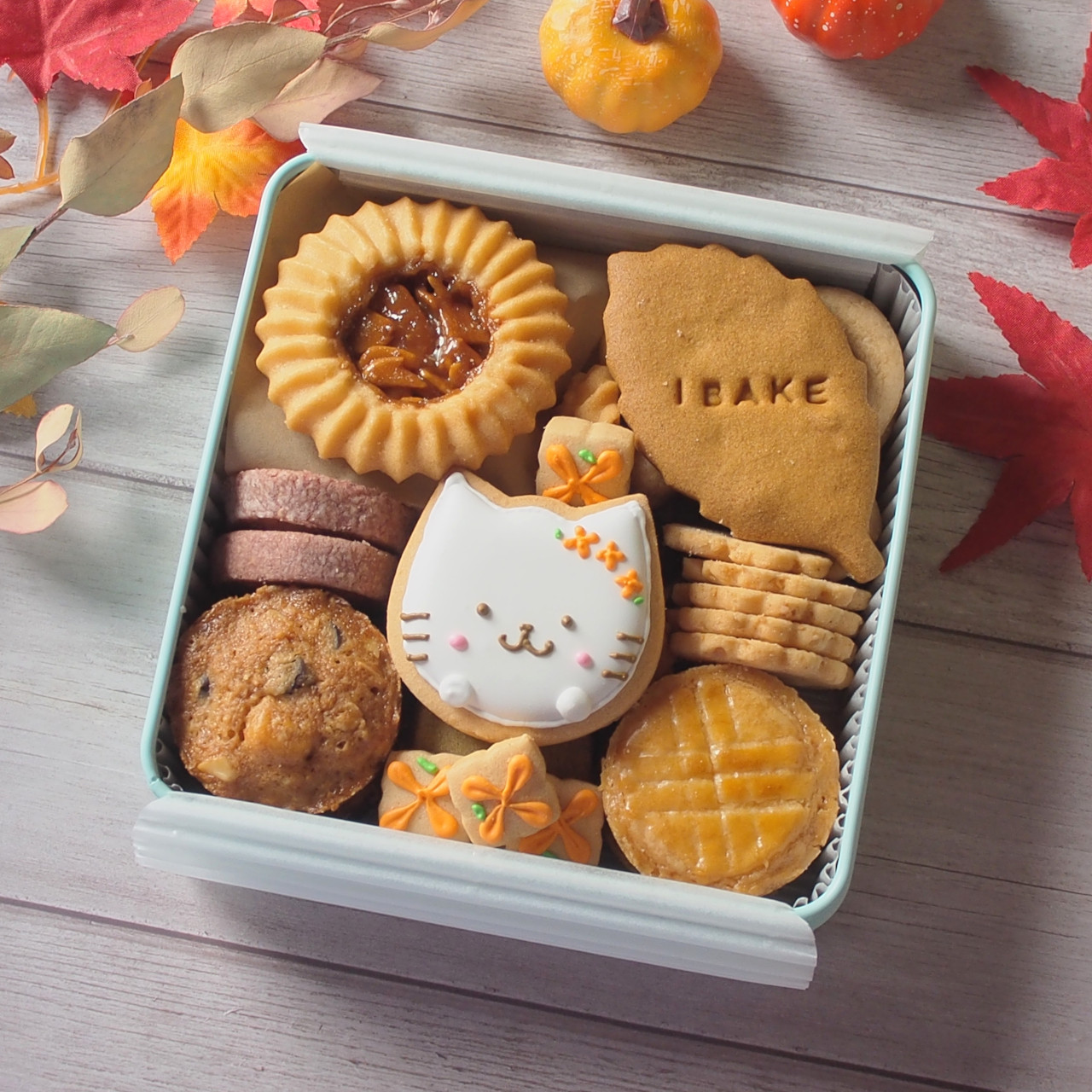 【クッキー】 アソーテッドクッキー16枚入×3缶 | 山梨県韮崎市 | ふるさと納税