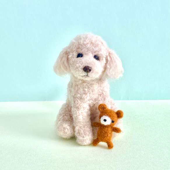 いつでもいっしょ♪ ふわふわ羊毛フェルトの小さなアイボリー