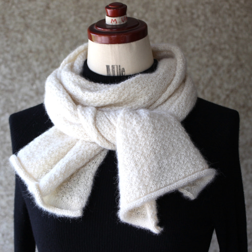 ベビーアルパカのマフラー ＊レースのような細かい模様＊ マフラー