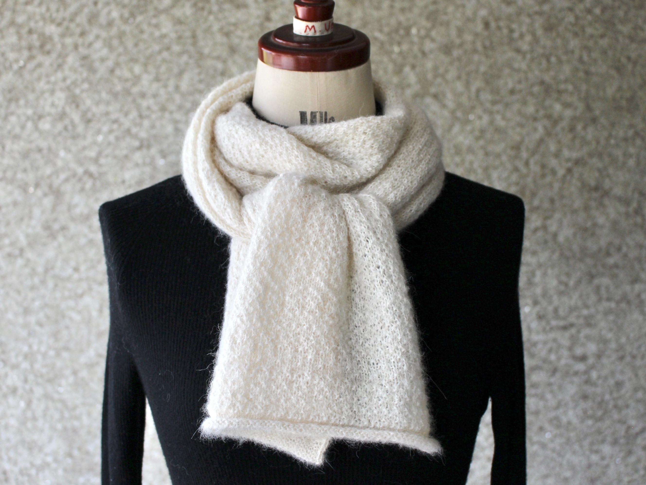 ベビーアルパカのマフラー  ＊レースのような細かい模様＊