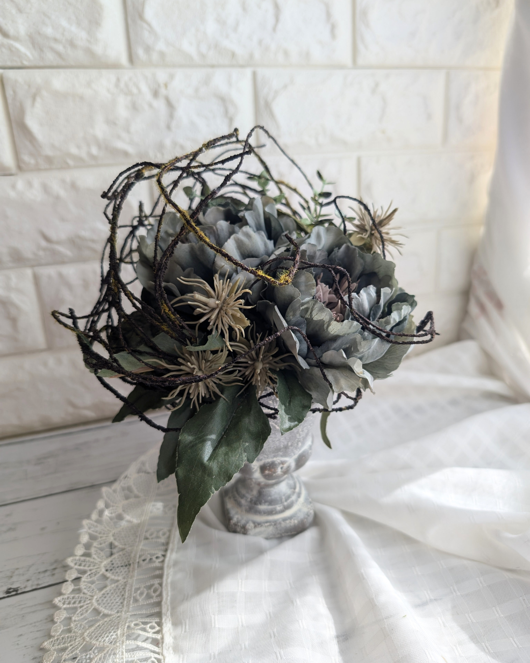 大人シックな芍薬のアレンジ　　造花　アーティフィシャルフラワー