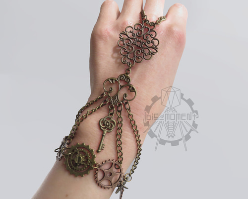 アンティークカパーラボーンビーズのブレスレット　強力護符　ハンドメイド 再販】宝箱の鍵フィンガーブレスレット ブレスレット Ibis_moment 通販