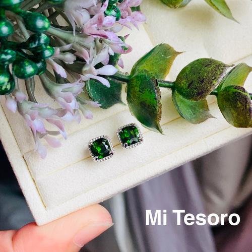 Mi Tesoro 天然石ピアス - 天然透輝石ピアス/クロムダイオプサイト 