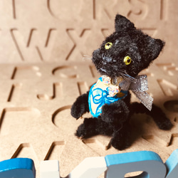 子猫ちゃんのバッグチャーム♡ストラップ♡アートドール♡ぬいぐるみ♡お花♡レース♡ 大人気【ふわふわねこちゃんファーとオーロラガラスのバッグ
