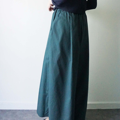 シックモスグリーンタックワイドパンツ キュロット・ワイド