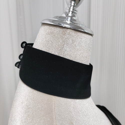 送料無料！パーティードレス ブラック ビロード ミモレ丈 ベアトップ  