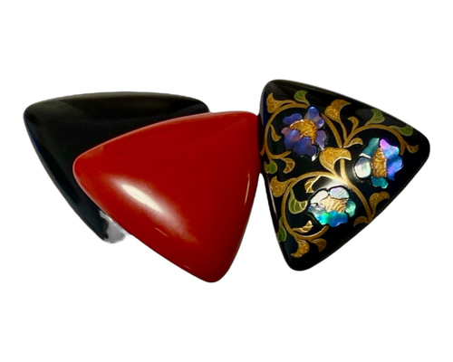 輪島塗 アクセサリーパーツ ［蒔絵用無地］三角型 ブローチ金具付き 黒