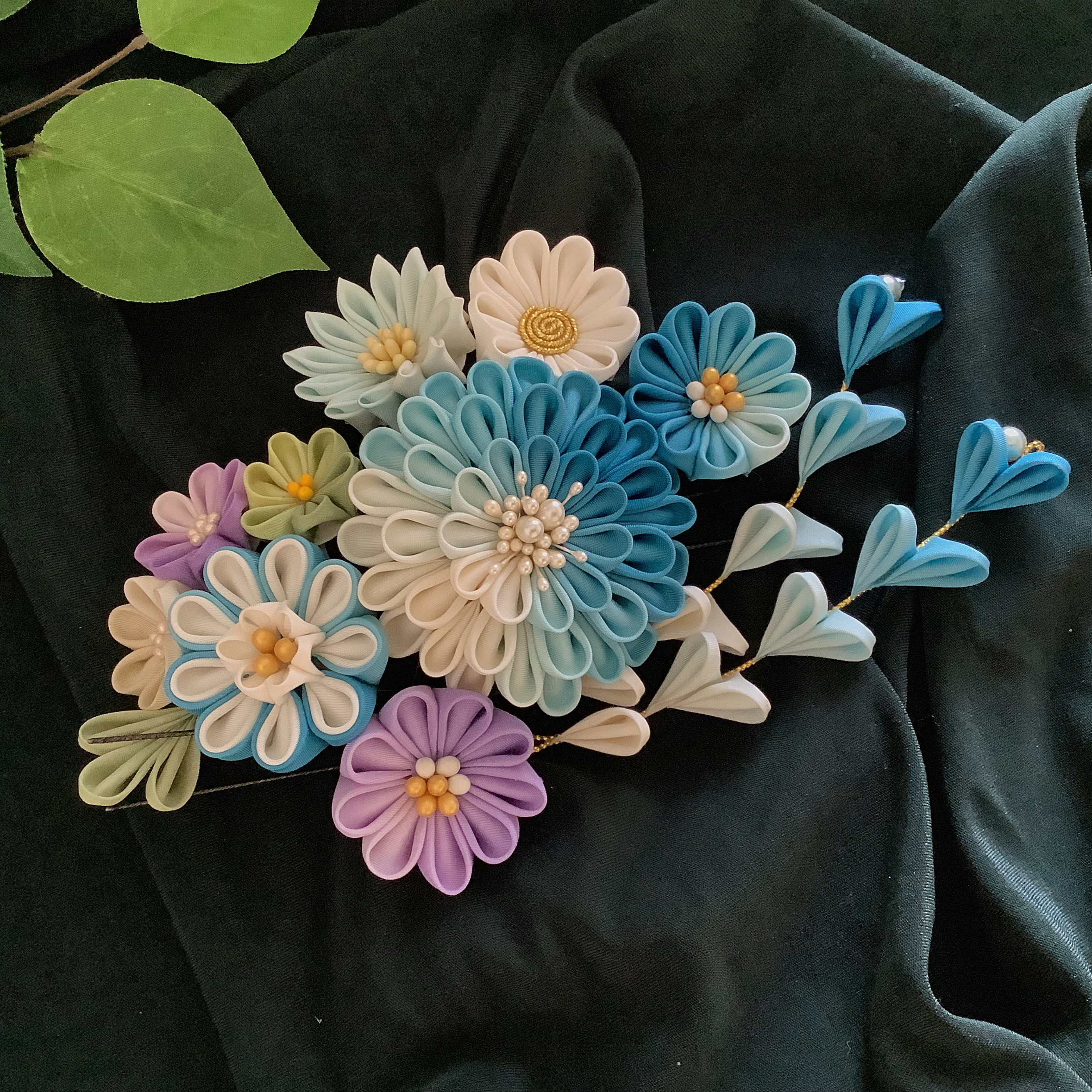 【つまみ細工　髪飾り】シルク手染め グラデーション 成人式/七五三/結婚式/卒業式