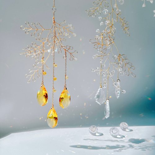 サンキャッチャー♡ハンドメイド「ブルーのお花とスワロのしずく