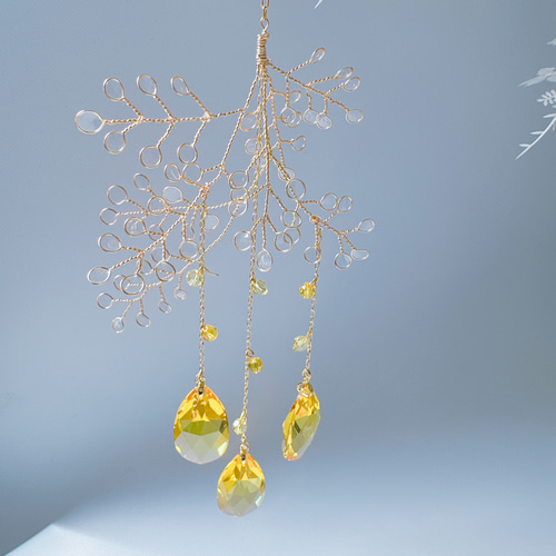 サンキャッチャー♡ハンドメイド「ブルーのお花とスワロのしずく♡ 」 サンキャッチャー♡ハンドメイド「ブルーのお花とスワロのしずく