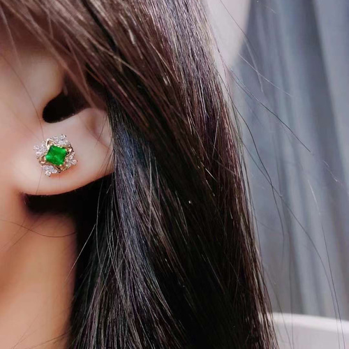 未使用品 k18 天然エメラルド フック ピアス 愛の成就」K18 天然エメラルド ダイヤモンド 春 並び無い 高貴 5