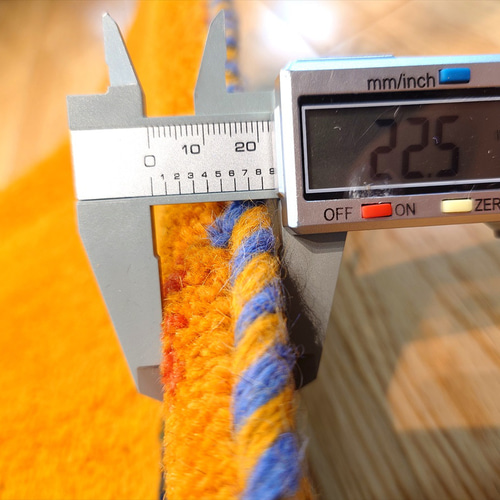 【夏のキャンペーン】ギャッベ　ミニランナー　118×42　黄金色　ザクロの実 夏のキャンペーン】ギャッベ ミニランナー 118×42 黄金色 ザクロの実