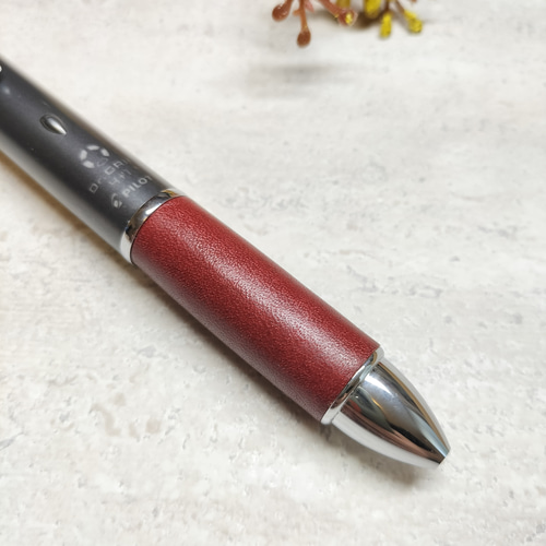 ベタつき解消ヌメ革製 交換用レザーペングリップ ドクターグリップ4+1