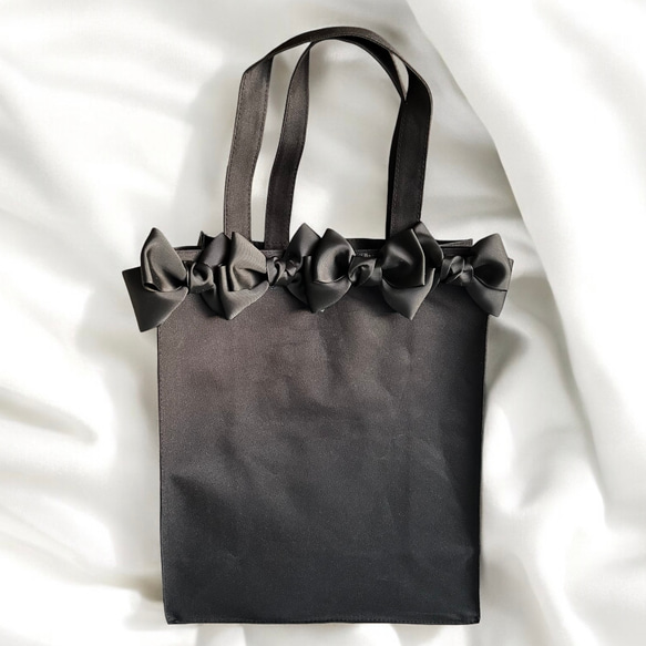 完売 familiar リボン付 トートバッグ　お受験 マザーズバッグ 黒 完売 familiar リボン付 トートバッグ お受験 マザーズバッグ 黒
