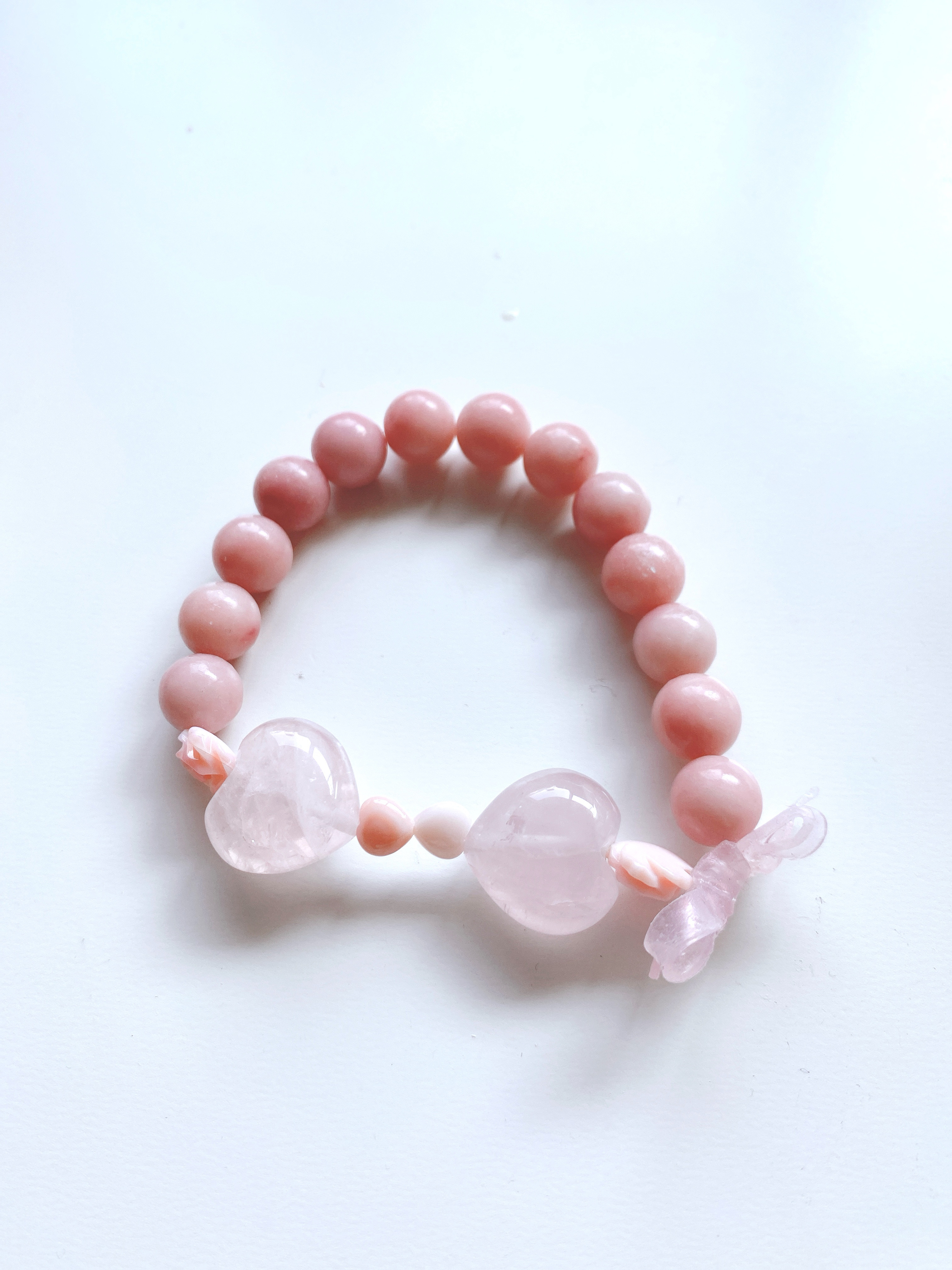 【10-43】ピンクタルクとクイーンコンクシェルのピンクなスイートブレスレット