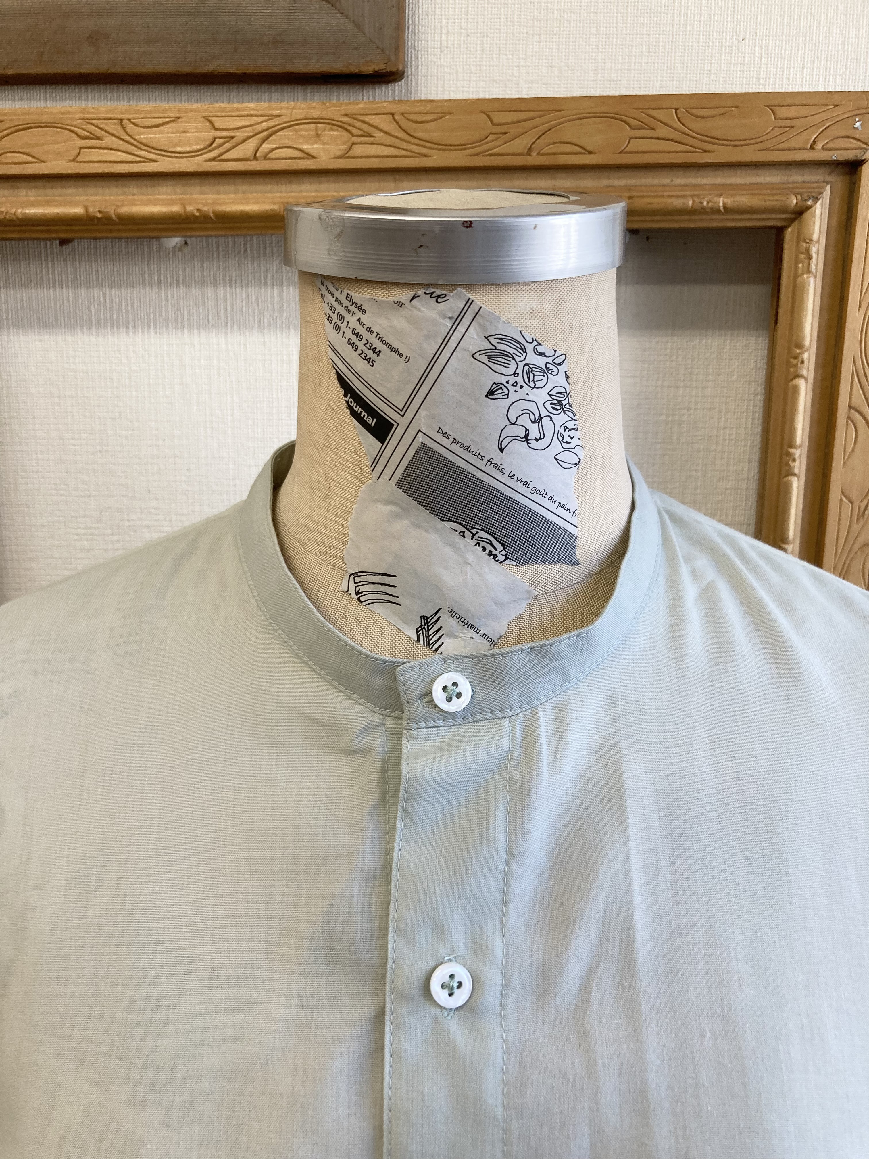 セール価格❤️スタンドカラーのストライプ柄七分袖シャツワンピース モスグリーン（サイズフリーL〜 LL）