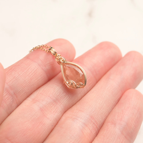 オレゴンサンストーン ペンダントトップ ワイヤーラッピング 14kgf