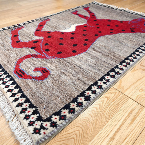 ペルシャ　トライバルラグ　アマレバフト　145×80　ベージュ　ヒョウ ペルシャ トライバルラグ アマレバフト 145×80 ベージュ ヒョウ