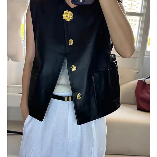 vintage レザー ボタン付き ベスト vintage レザー ボタン付き ベスト