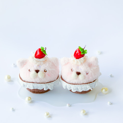 いちごカップケーキmyrueのぬいぐるみ ぬいぐるみ amcouleur