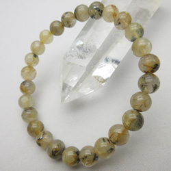 ヘマタイト入りタイチンルチル 20mm 内径19cm 楽天市場】ヘマタイト