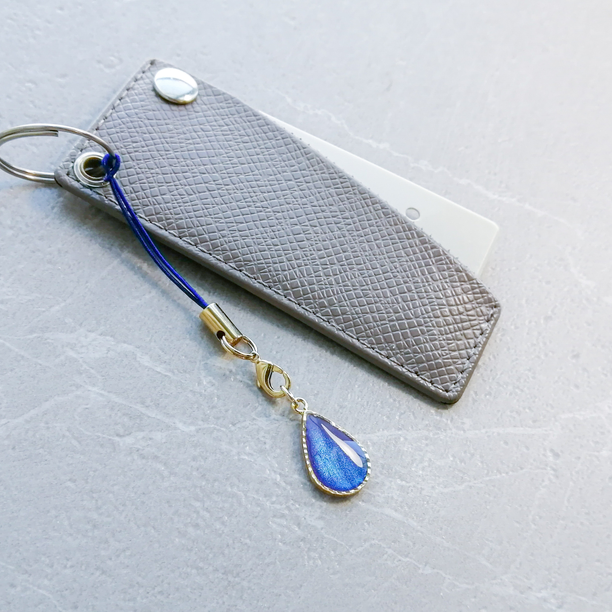 ストラップ宝石