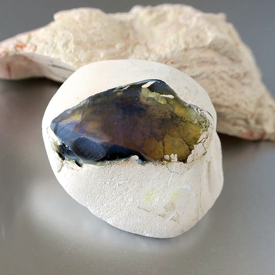 【ブラックオパール / ライトニングリッジ】磨き 原石 14.14g 10月誕生石 × 秋の誕生石2024 21,000円