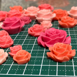 デコパーツ　40個セット　カボションフラワー　プラパーツ　ローズ 11枚目の画像