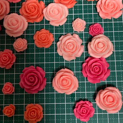 デコパーツ　40個セット　カボションフラワー　プラパーツ　ローズ 7枚目の画像