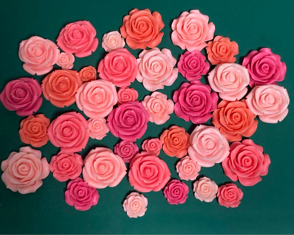 デコパーツ　40個セット　カボションフラワー　プラパーツ　ローズ 2枚目の画像