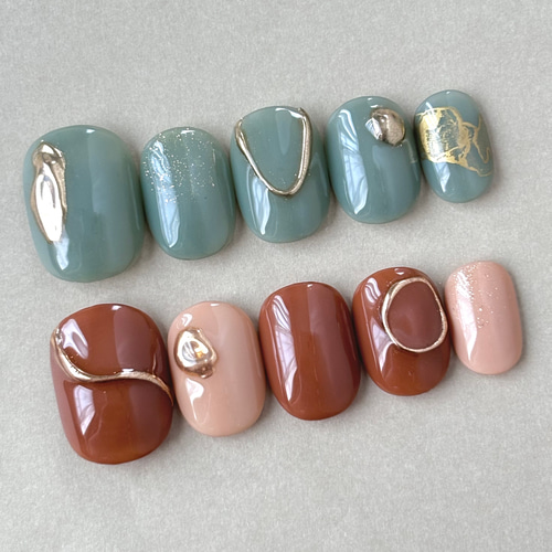 ネイルチップ ブラウンくすみグリーンニュアンスネイル 緑茶色 秋