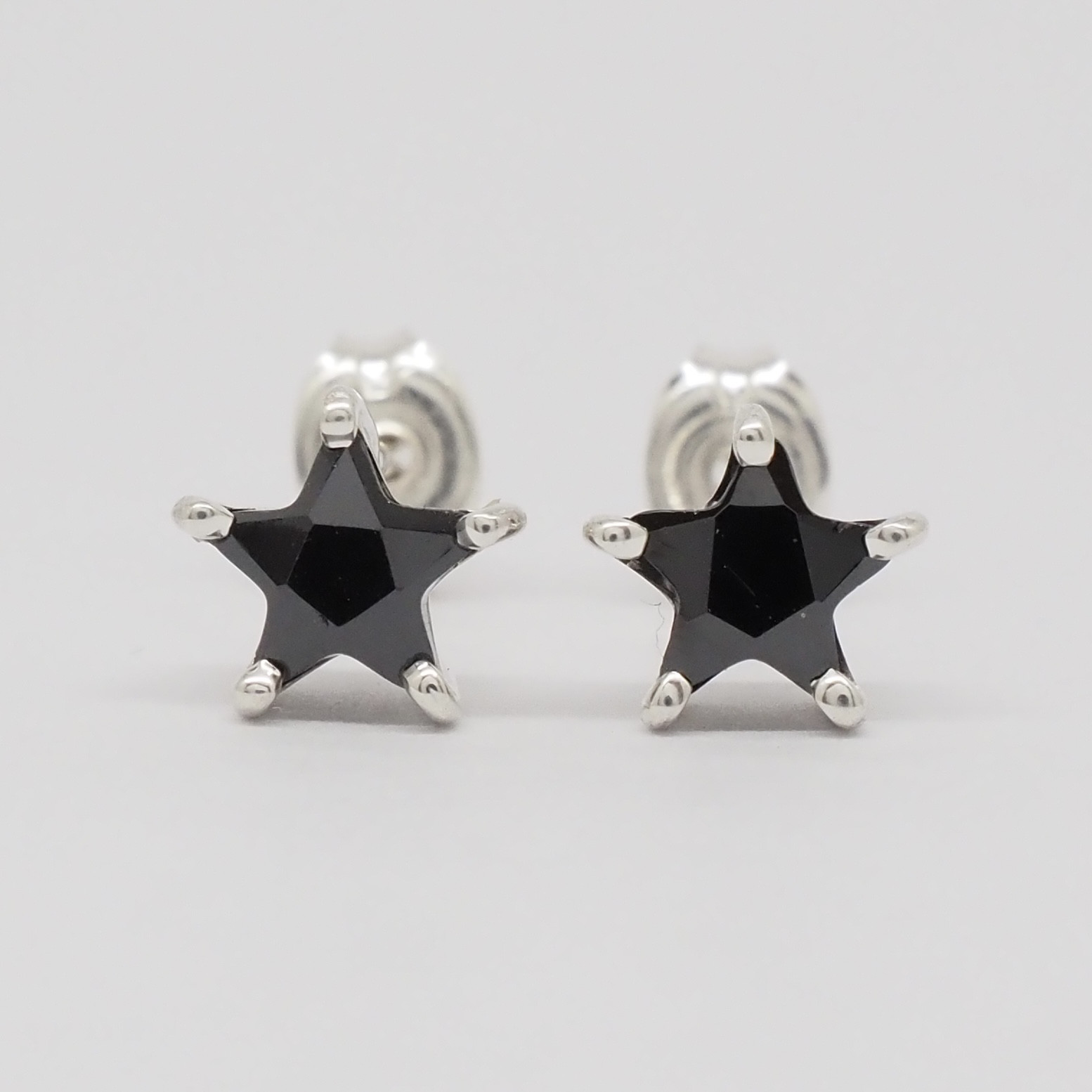 ブラックスタージェムピアス size M  1ペア / black star jem earrings 1 pair