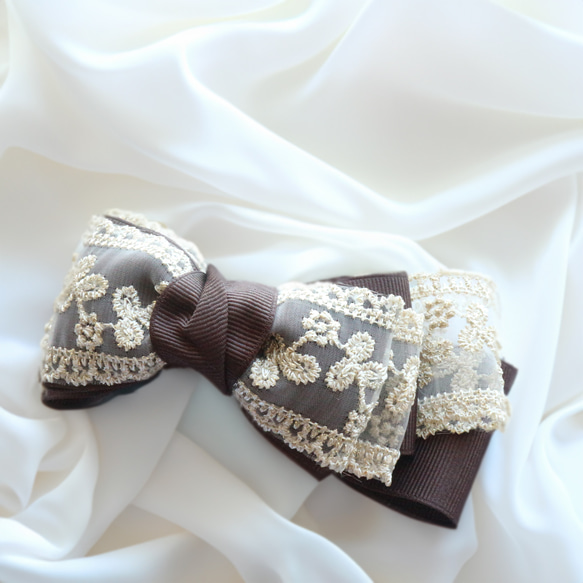 【選べる3色】グログランとレース 刺繍リボンのアーチ型ヘアクリップ バレッタ お呼ばれ 通勤 リボン 母の日 大人 10枚目の画像