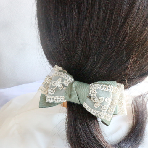 選べる3色】グログランとレース 刺繍リボンのアーチ型ヘアクリップ