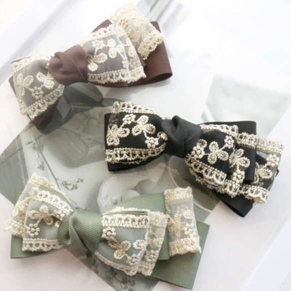 【選べる3色】グログランとレース 刺繍リボンのアーチ型ヘアクリップ バレッタ お呼ばれ 通勤 リボン 母の日 大人 2枚目の画像