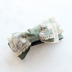 【選べる3色】グログランとレース 刺繍リボンのアーチ型ヘアクリップ バレッタ お呼ばれ 通勤 リボン 母の日 大人 7枚目の画像