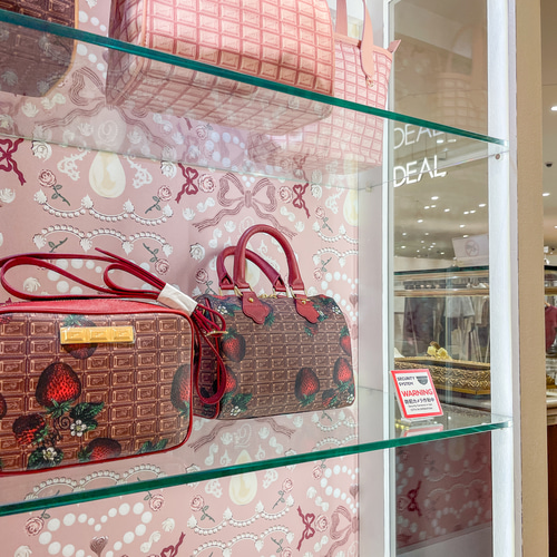 店舗向けガラスキャビネット ディスプレイシェルフ 店舗什器 店舗向けガラスキャビネット ディスプレイシェルフ 店舗什器