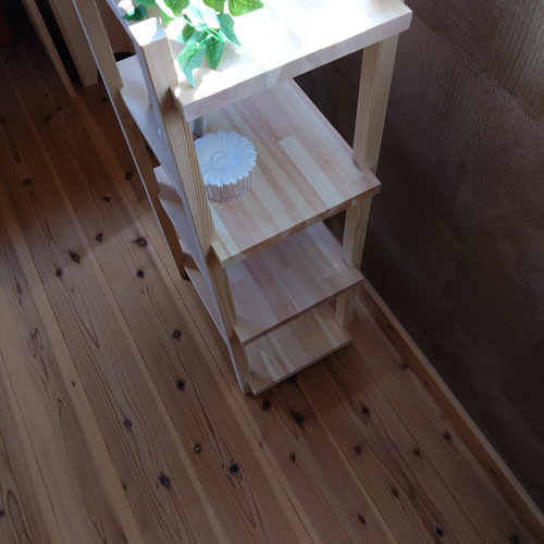 天然木 赤松集成材 オシャレな収納ラック オープンシェルフ 飾り棚 棚