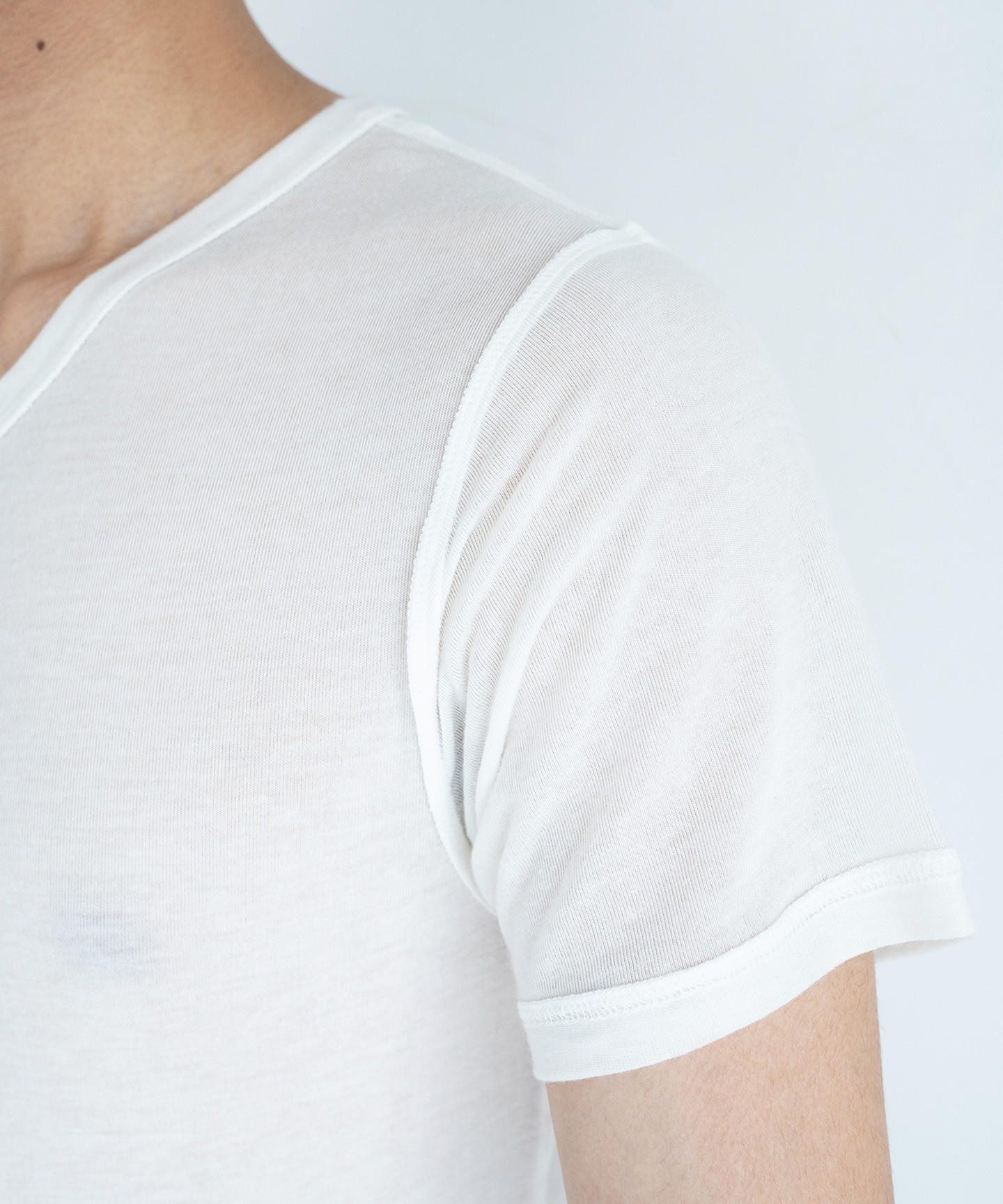 【洗える/柔らかマシュマロ素材/草木染め】半袖Ｖネックインナー　オフシロ