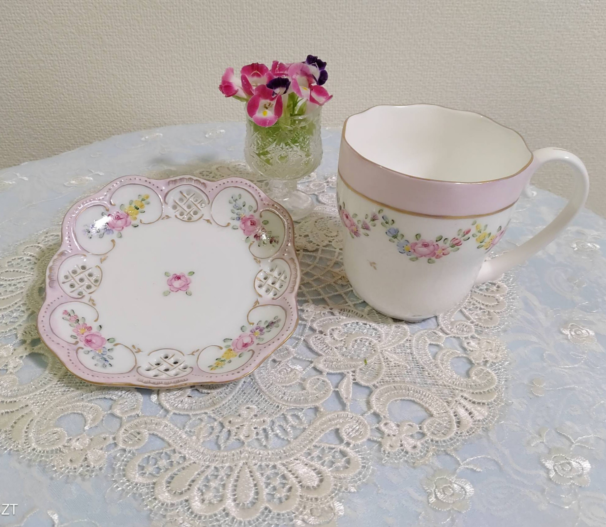 ♡透かし角皿➕️マグカップ（ミニ花スカラップ）ピンク