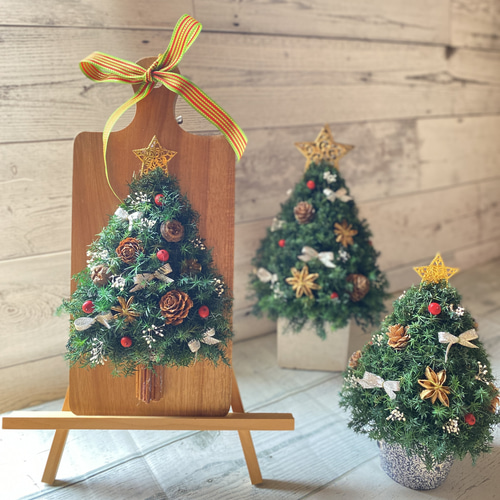 アカシア材のカッティングボードクリスマスツリー プリザーブド
