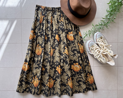 ウィリアムモリス Anemone （煌めきブラック）ロングスカート【即納冬