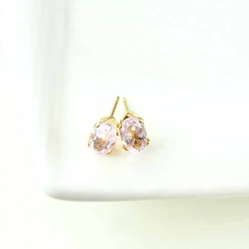 14kgf〉ピンククンツァイトのオーバルカットピアス ピアス