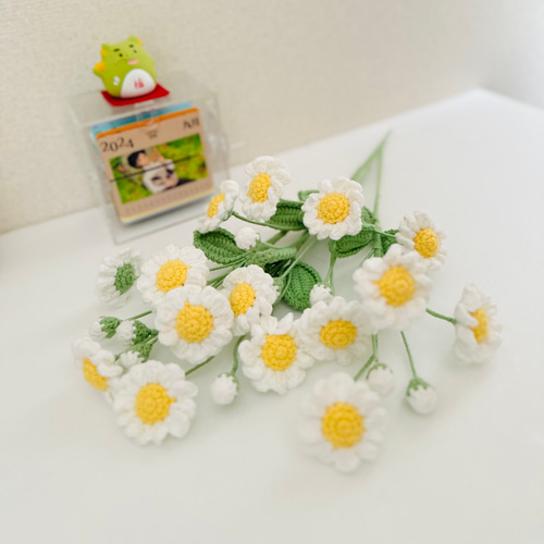Na専用ページ ハンドメイド 【編みぐるみ　お花・植物】 5本 デイジー 編みぐるみ 枯れない花 ヒナギク編み インテリア